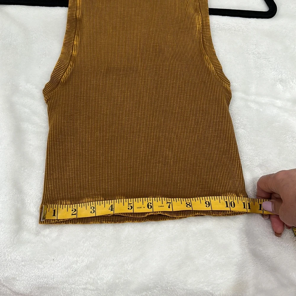 Free People free Movement muscle top size M-L - Picture 8 of 10